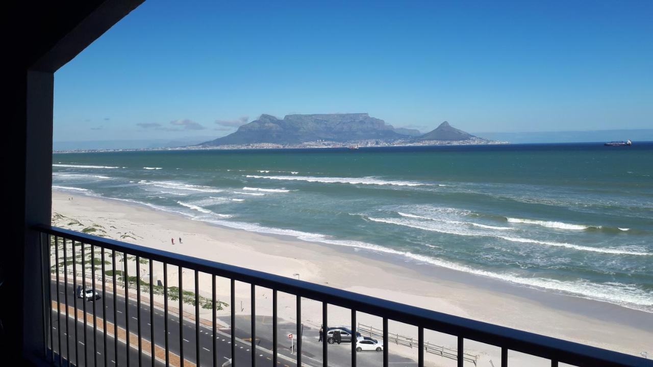 Blouberg Beachfront Apartment Bloubergstrand Exterior photo